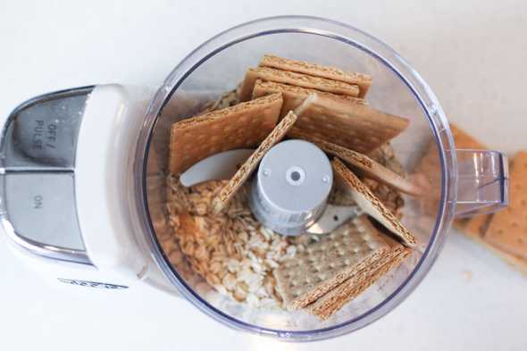 oatmeal and graham crackers in a food processor